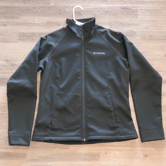 Columbia Jackets & Blazers - Columbia hardshell zip-up jacket◾️